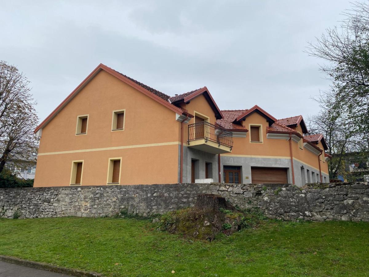 Apartman Galerija Ogulin Dış mekan fotoğraf